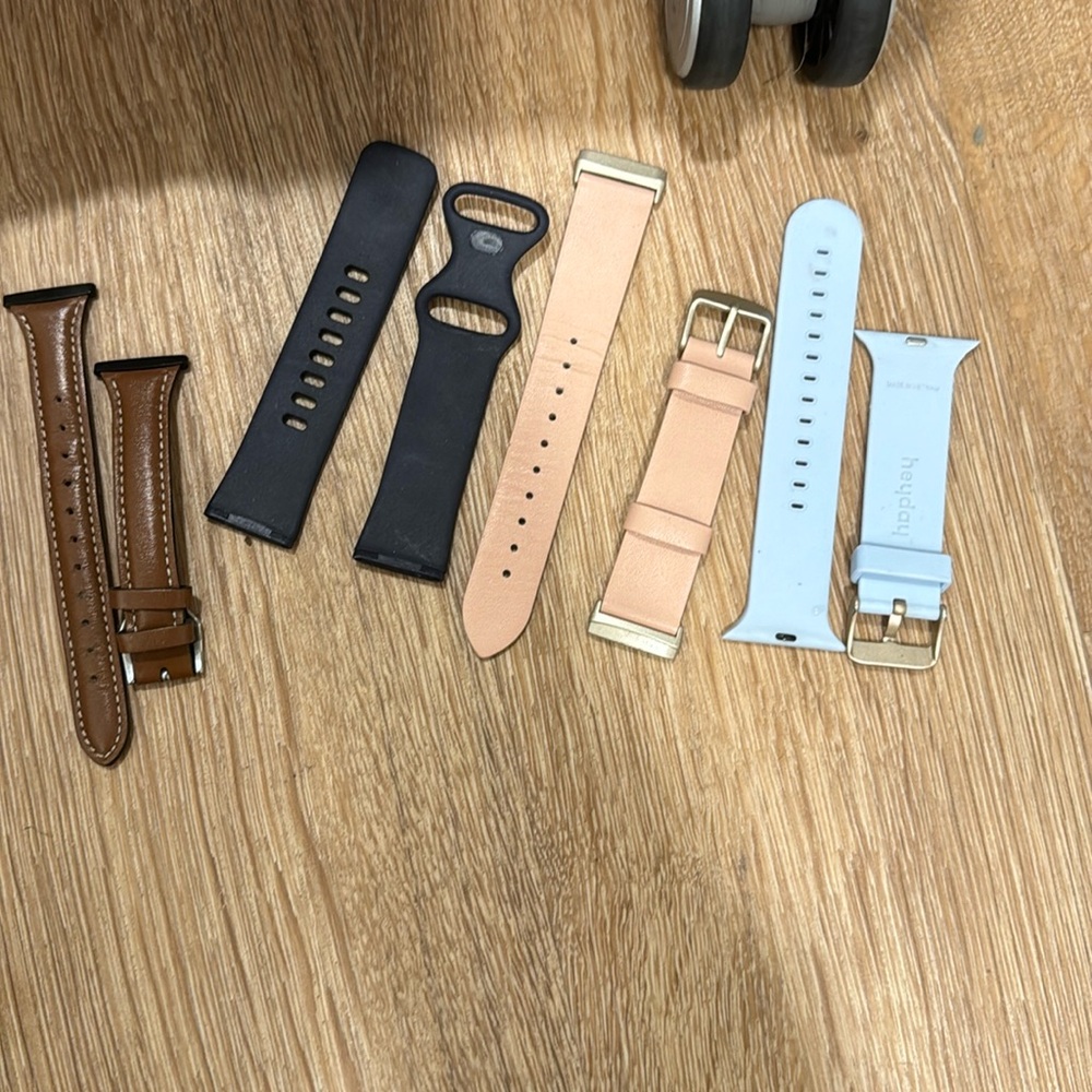 Apple Watch Bands Women's - Brown, Black, Tan, Light Blue Excellent Condition